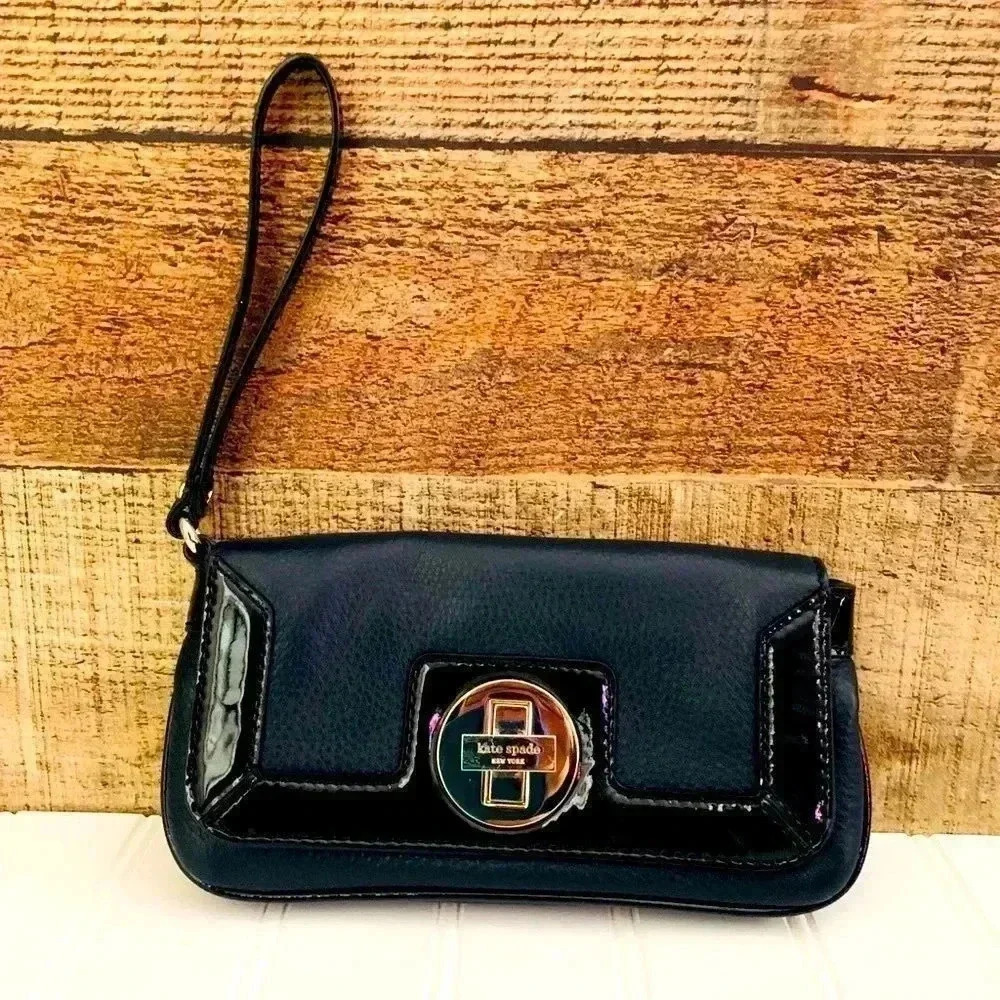 NWOT Kate Spade Leather Wristlet/Clutch